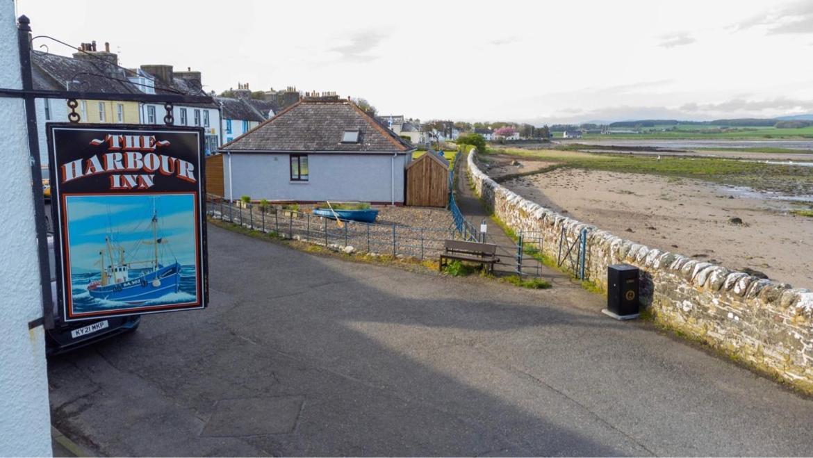 Harbour Inn Appartments Garlieston Exterior photo